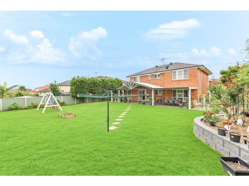 88 Englorie Park Drive, Glen Alpine NSW 2560