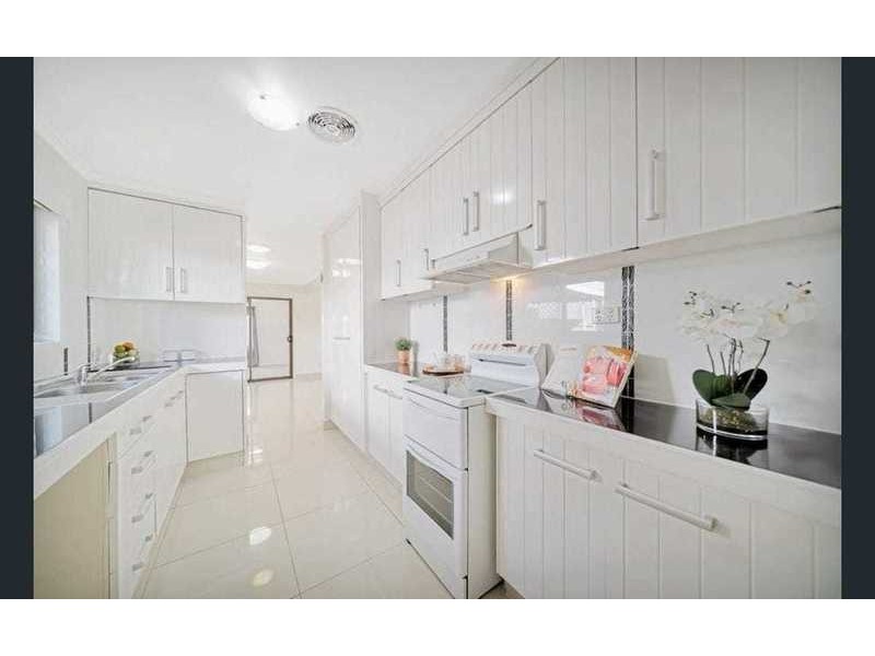 1 Donna Avenue, Rochedale South QLD 4123