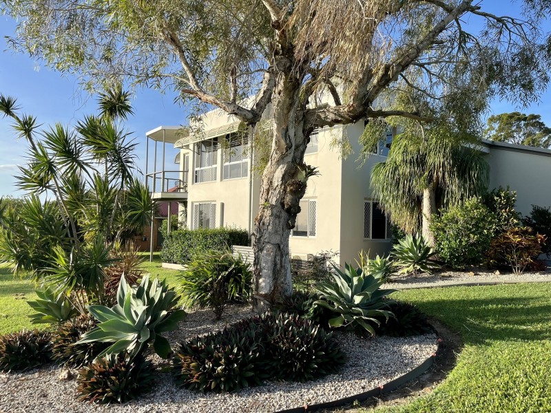 13 Linden Crescent, Qunaba QLD 4670