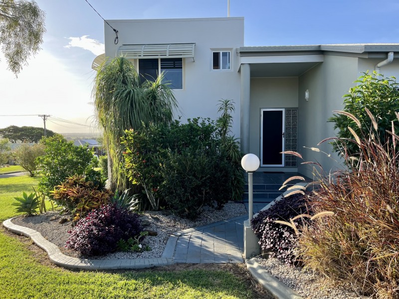 13 Linden Crescent, Qunaba QLD 4670