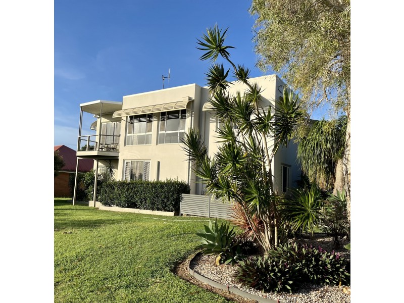 13 Linden Crescent, Qunaba QLD 4670