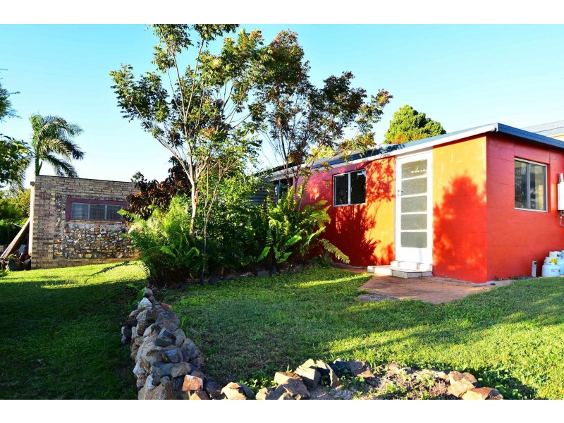 2 DELANEY COURT, Childers QLD 4660
