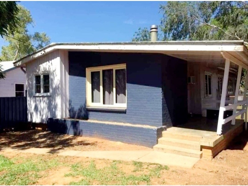 5 Yarran Circle, Cobar NSW 2835