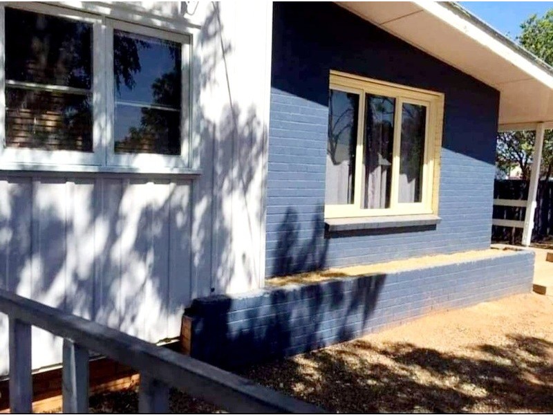 5 Yarran Circle, Cobar NSW 2835