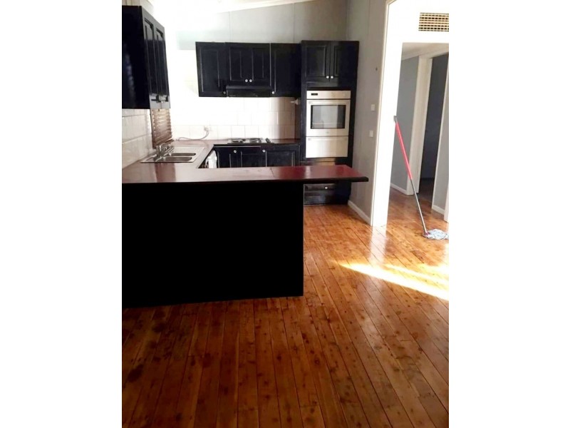 5 Yarran Circle, Cobar NSW 2835