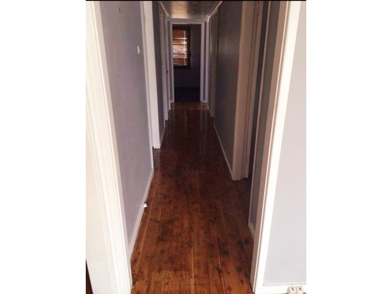 5 Yarran Circle, Cobar NSW 2835