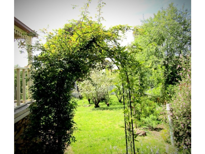 7 Thomas Street, Ironbark VIC 3550