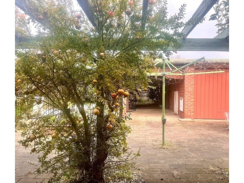 15 Derrick Street, Lalor VIC 3075