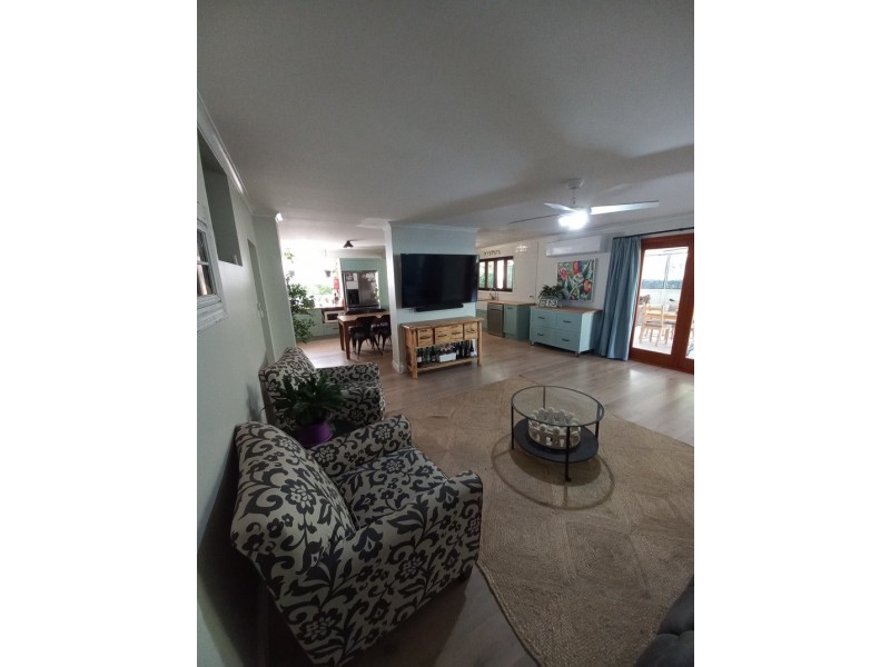 21 Currajong St, Parkes NSW 2870