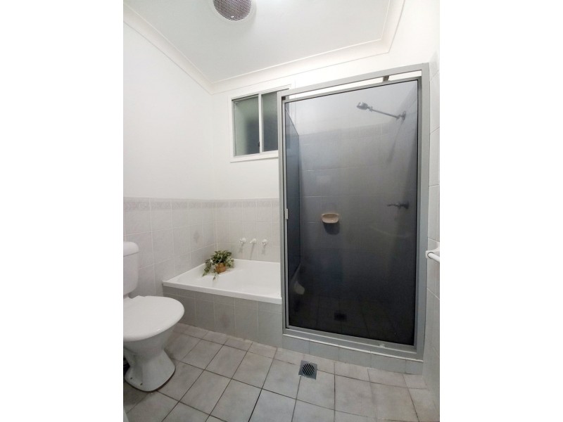 21 Currajong St, Parkes NSW 2870