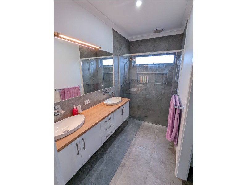 92 Sunningdale Boulevard, Tatura VIC 3616