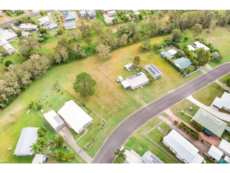 18 Regent Court, Cooloola Cove QLD 4580