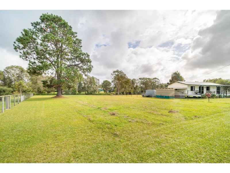 18 Regent Court, Cooloola Cove QLD 4580