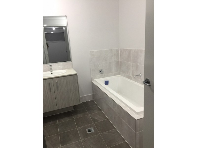 92 Jardine Drive, Edmondson Park NSW 2174