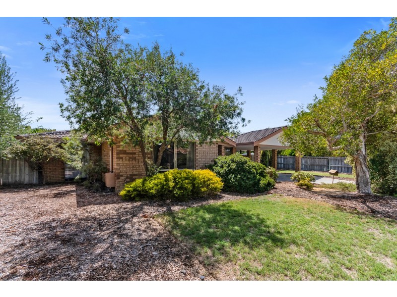 8 Bonneville Way, Joondalup WA 6027