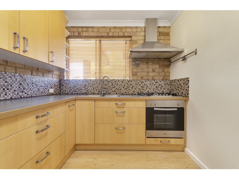 8 Bonneville Way, Joondalup WA 6027