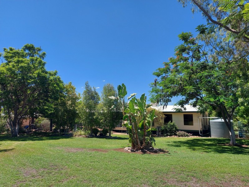 12 Easton Street, Capella QLD 4723