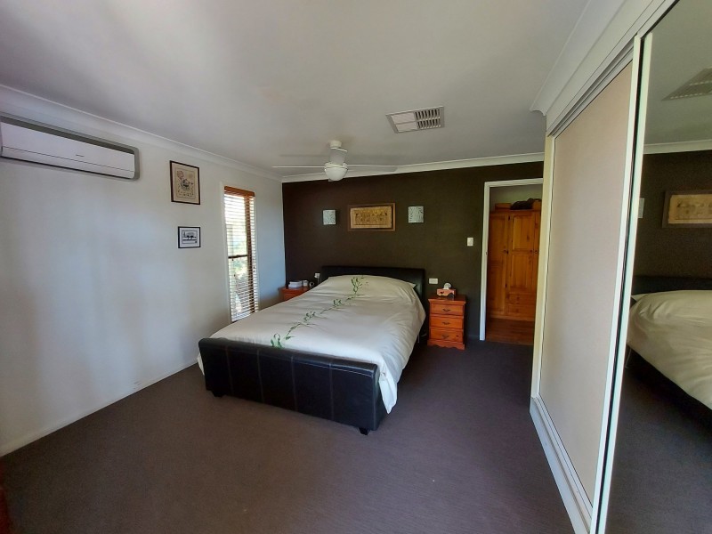 12 Easton Street, Capella QLD 4723