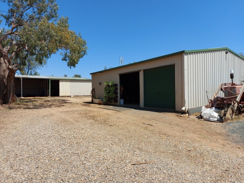 12 Easton Street, Capella QLD 4723