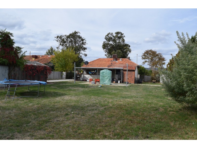 33 Bushby Street, Midvale WA 6056