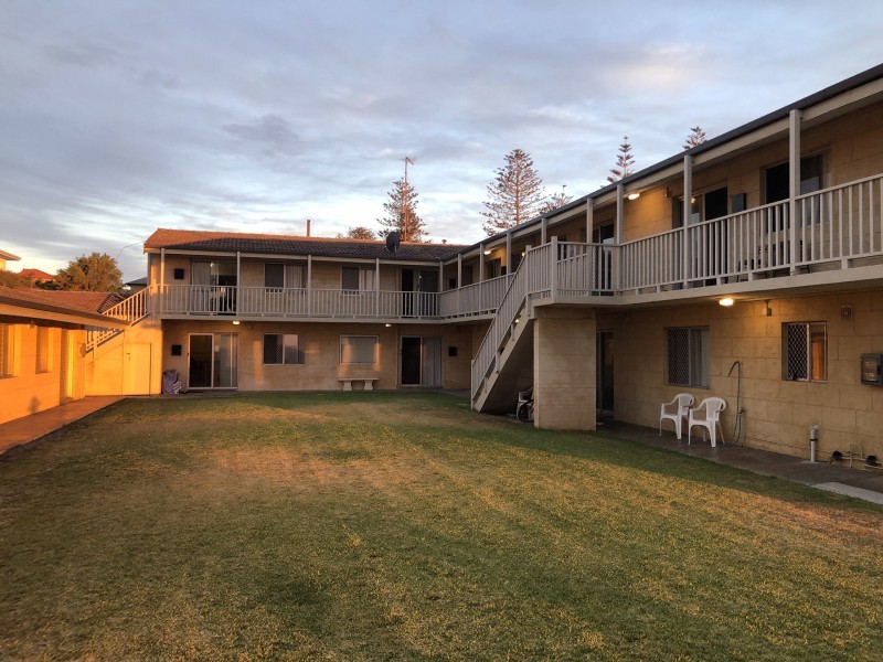 13/31 West coast drive, Watermans Bay WA 6020