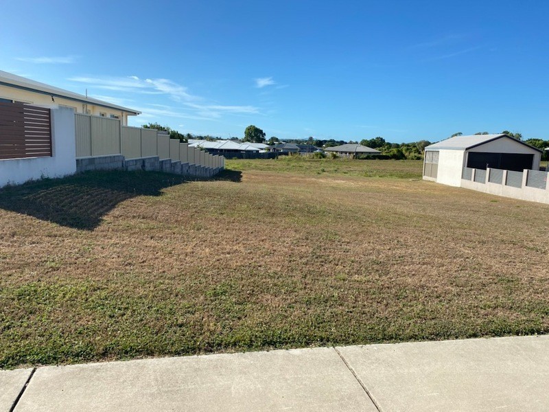 12 Silk Road, Bowen QLD 4805