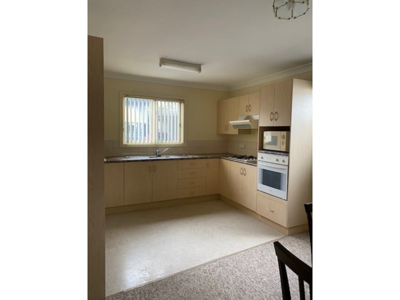 33/278-280 Princes Highway, Bomaderry NSW 2541