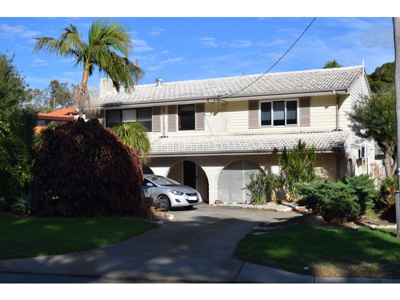 5 Chenard St, Carine WA 6020