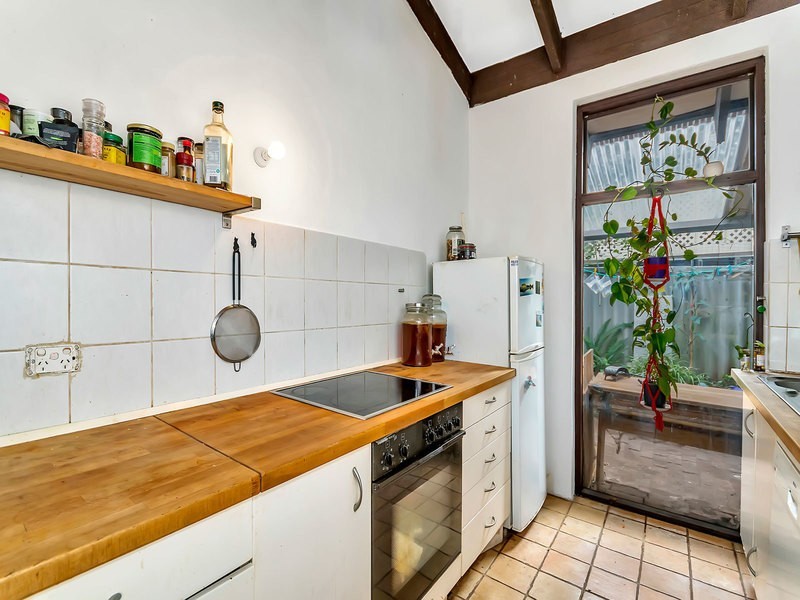 34 Carawatha Ave, Mount Nasura WA 6112