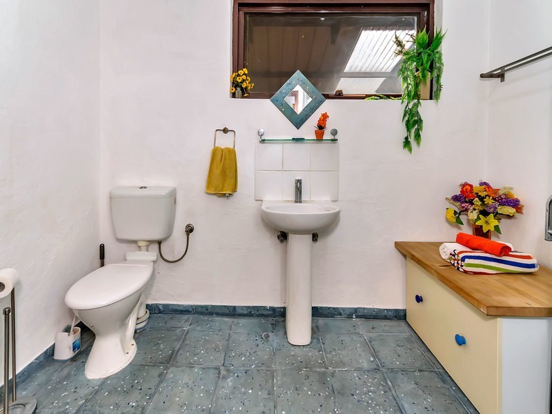 34 Carawatha Ave, Mount Nasura WA 6112