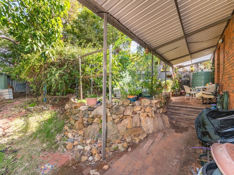 34 Carawatha Ave, Mount Nasura WA 6112