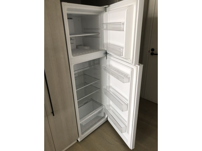 L9Master bedroom/2 Connam Avenue, Clayton VIC 3168