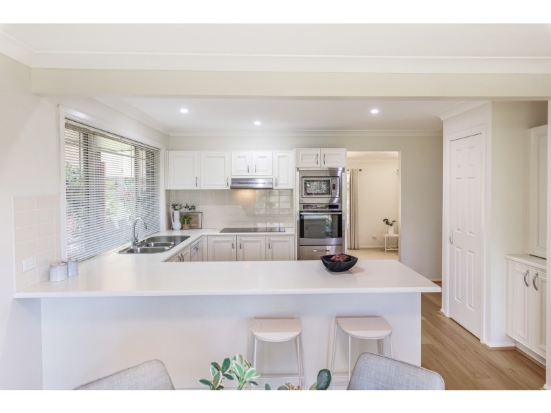 16 Greggs Road, Samford Valley QLD 4520