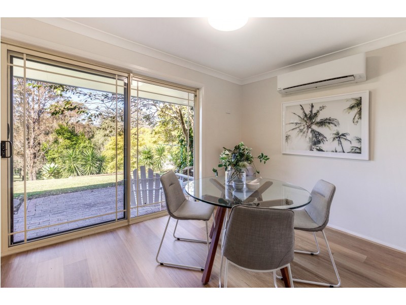 16 Greggs Road, Samford Valley QLD 4520