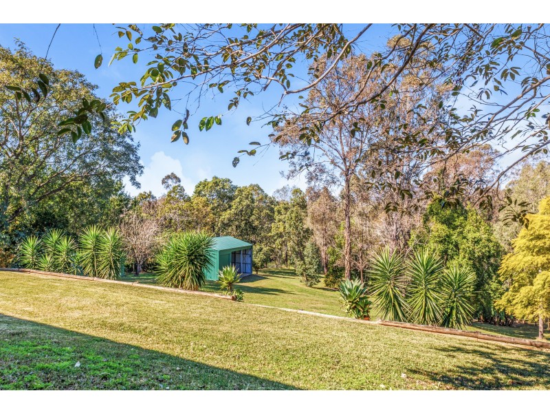 16 Greggs Road, Samford Valley QLD 4520