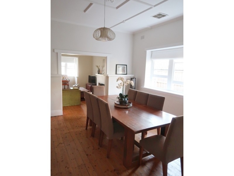 37 Macgregor St, Malvern East VIC 3145