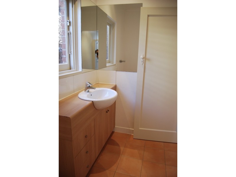 42 Lithgow Street, Abbotsford VIC 3067