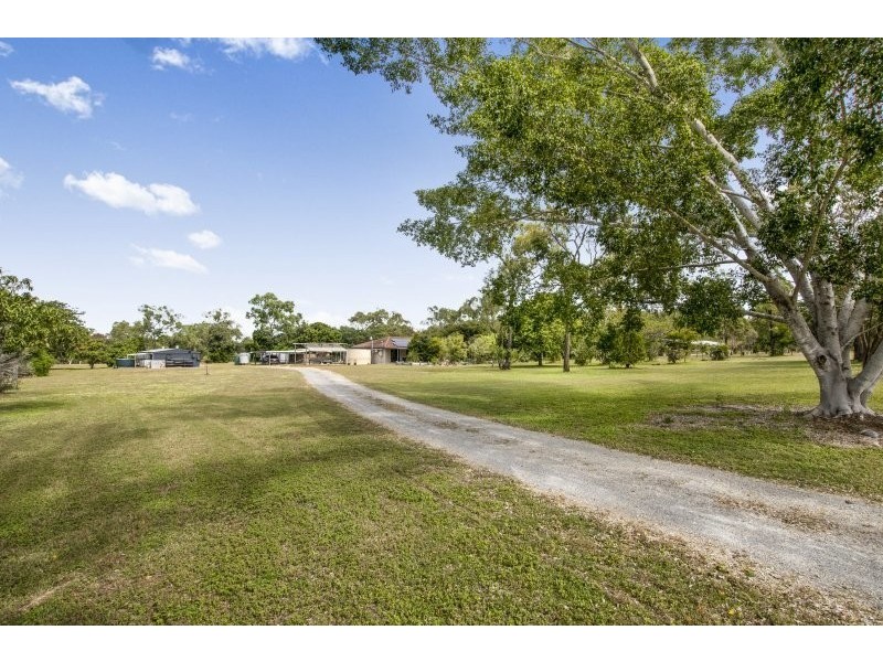 8 Brady Road, Oak Valley QLD 4811