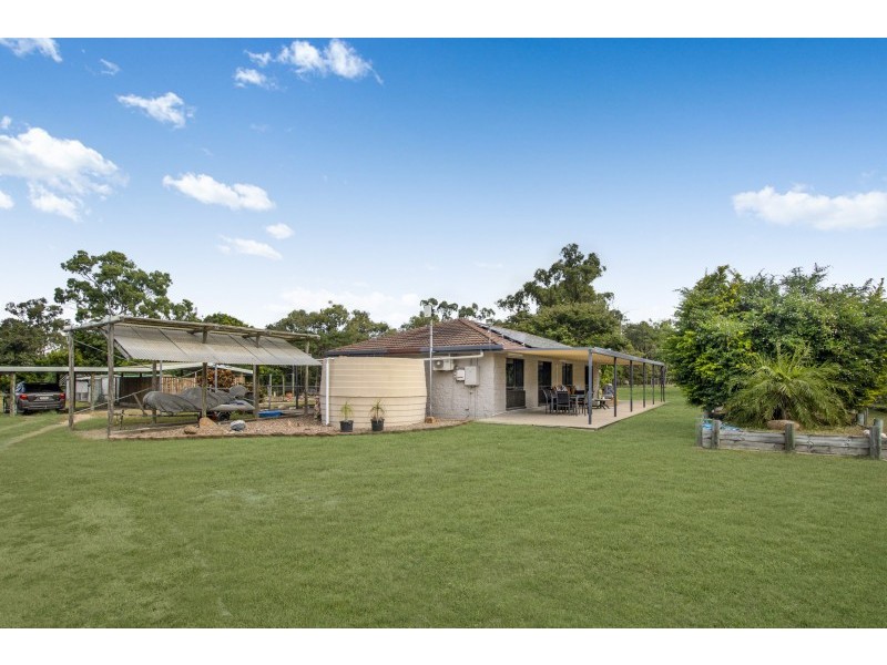 8 Brady Road, Oak Valley QLD 4811