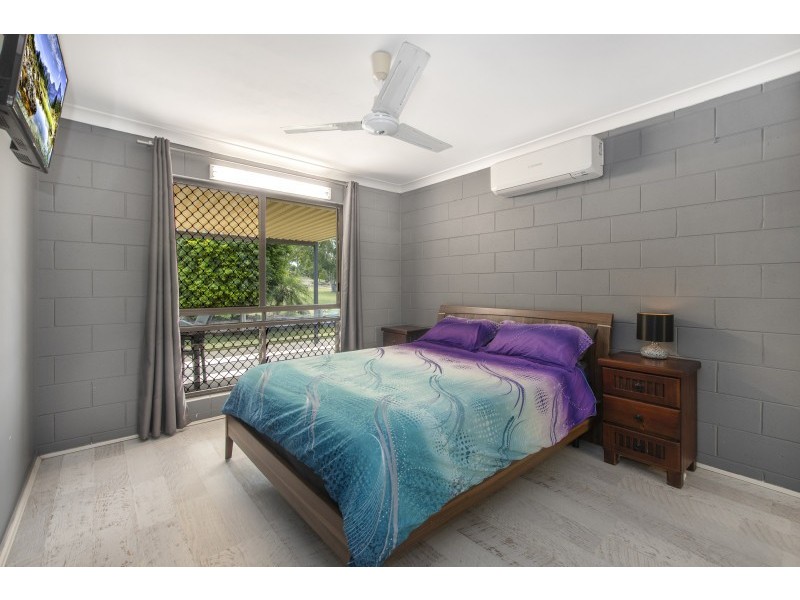 8 Brady Road, Oak Valley QLD 4811