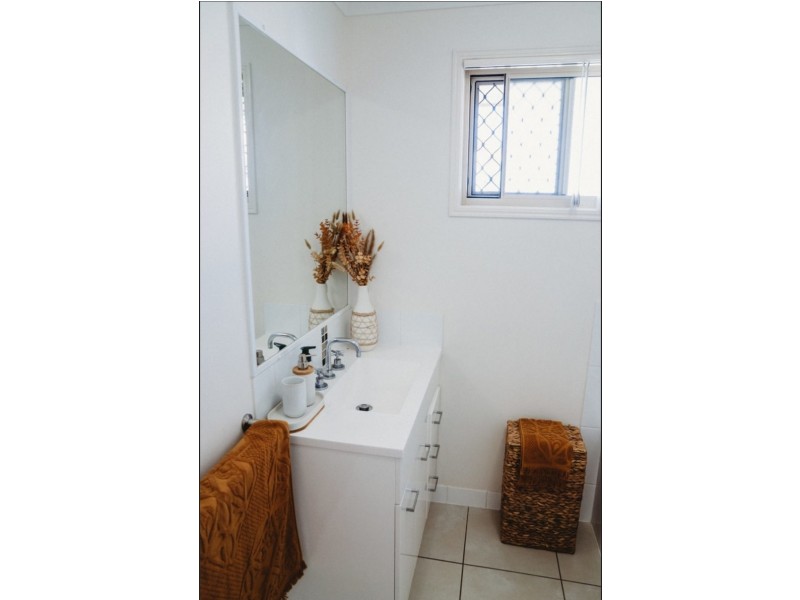 25 Emery Street, Gracemere QLD 4702