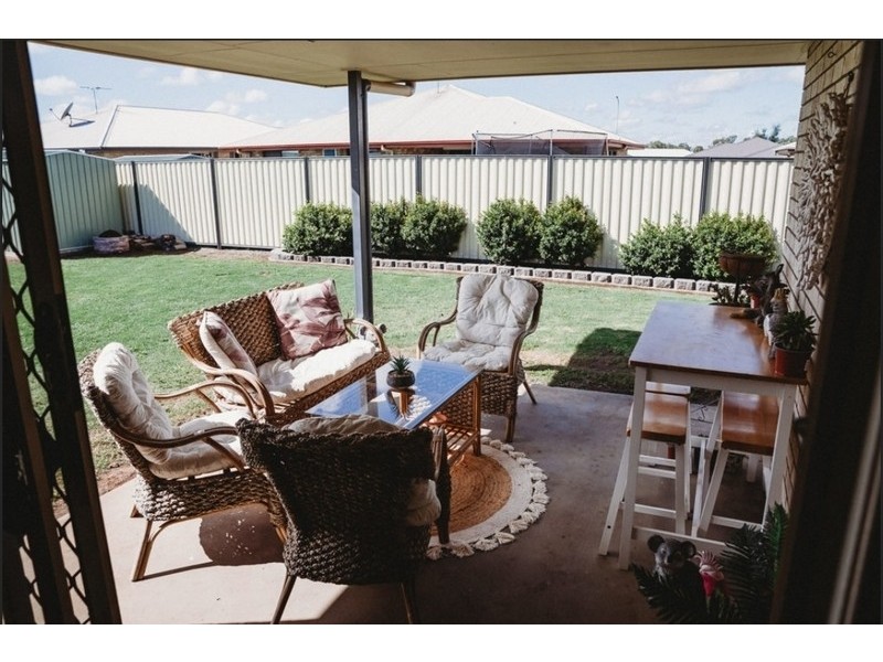 25 Emery Street, Gracemere QLD 4702