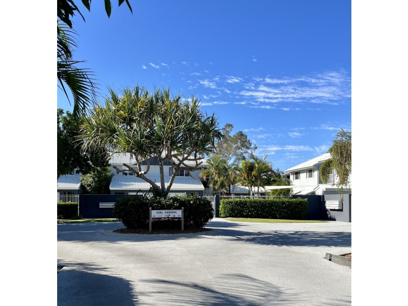14 Koel Gardens/18 Lake Weyba Drive, Noosaville QLD 4566