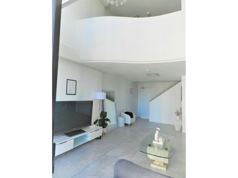 809/32 Surf Parade, Broadbeach QLD 4218