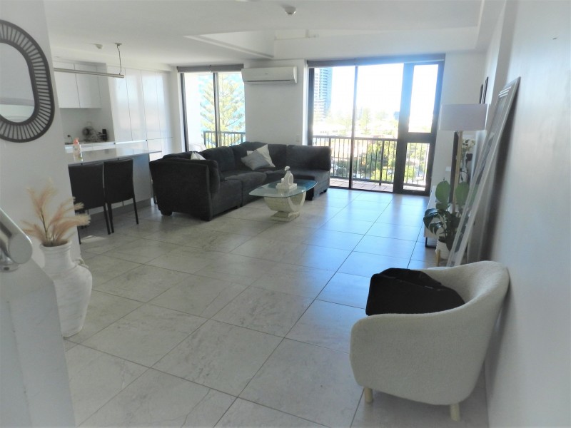 809/32 Surf Parade, Broadbeach QLD 4218