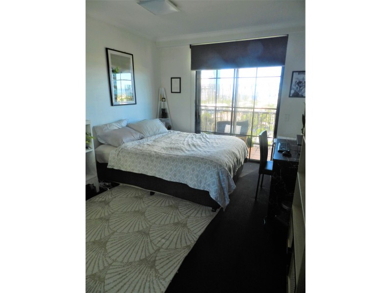 809/32 Surf Parade, Broadbeach QLD 4218