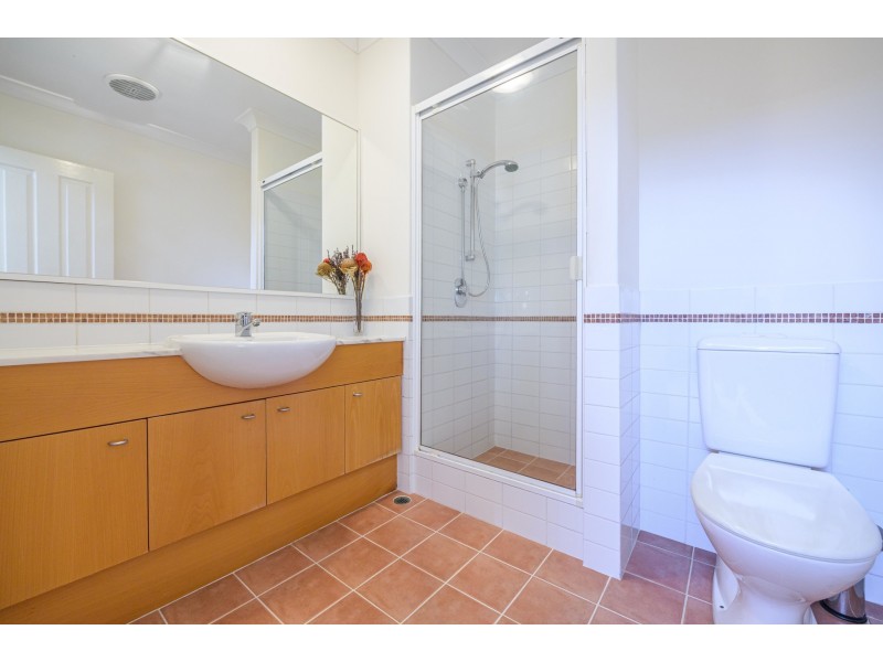 17/2 Quintilian Road, Mount Claremont WA 6010