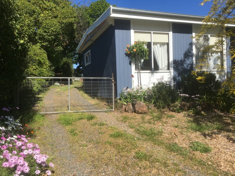 13 Trout Stream Way, Macs Cove VIC 3723