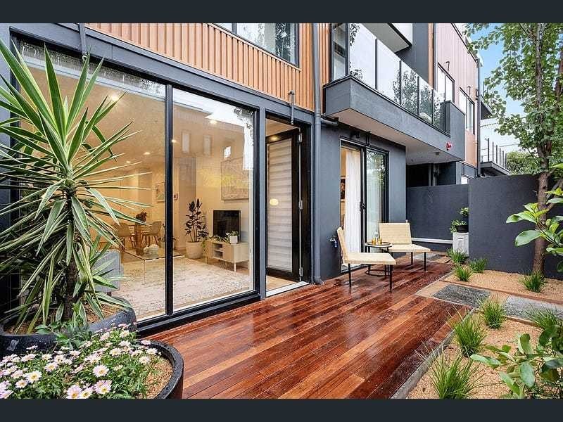 3/330 Neerim Road, Carnegie VIC 3163