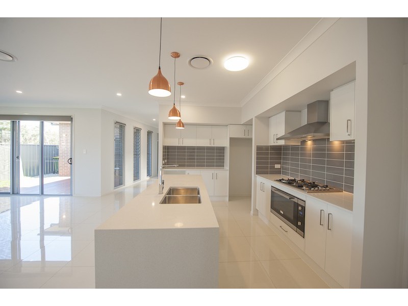 1 Barn Owl Avenue, Wadalba NSW 2259